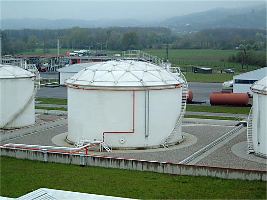 PETROL, Ljubljana - Skladi�te naftnih derivata RA�E 1996-2002.